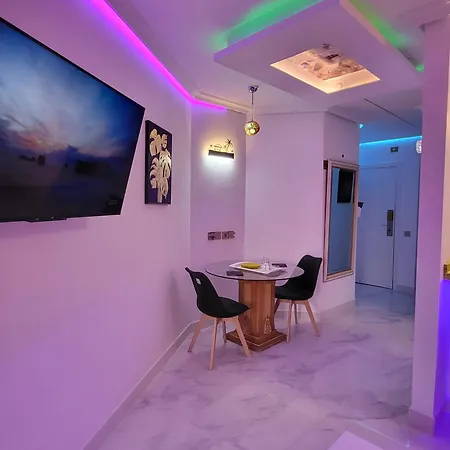 Moderno Y Luminoso Atico Con Vistas Y Piscina