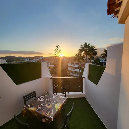 Lägenhet Moderno Y Luminoso Atico Con Vistas Y Piscina