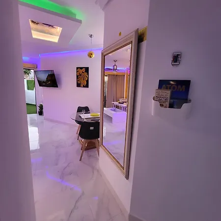 Lägenhet Moderno Y Luminoso Atico Con Vistas Y Piscina