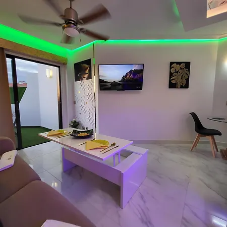 Moderno Y Luminoso Atico Con Vistas Y Piscina San Miguel de Abona