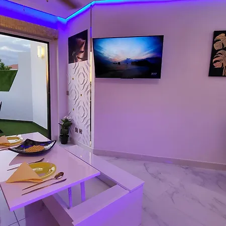 Moderno Y Luminoso Atico Con Vistas Y Piscina Lägenhet