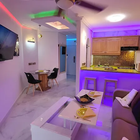Moderno Y Luminoso Atico Con Vistas Y Piscina Lägenhet