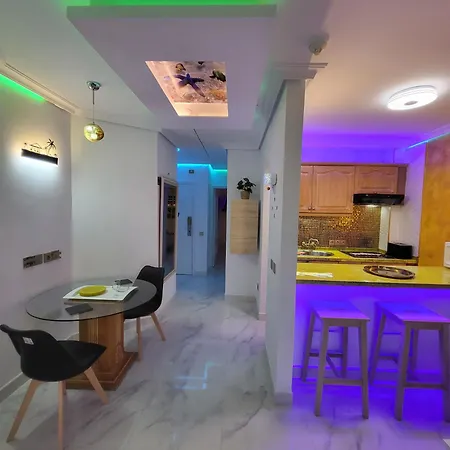Moderno Y Luminoso Atico Con Vistas Y Piscina Lägenhet *